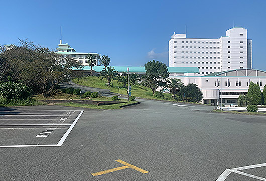 写真：ゆったりとした駐車スペース