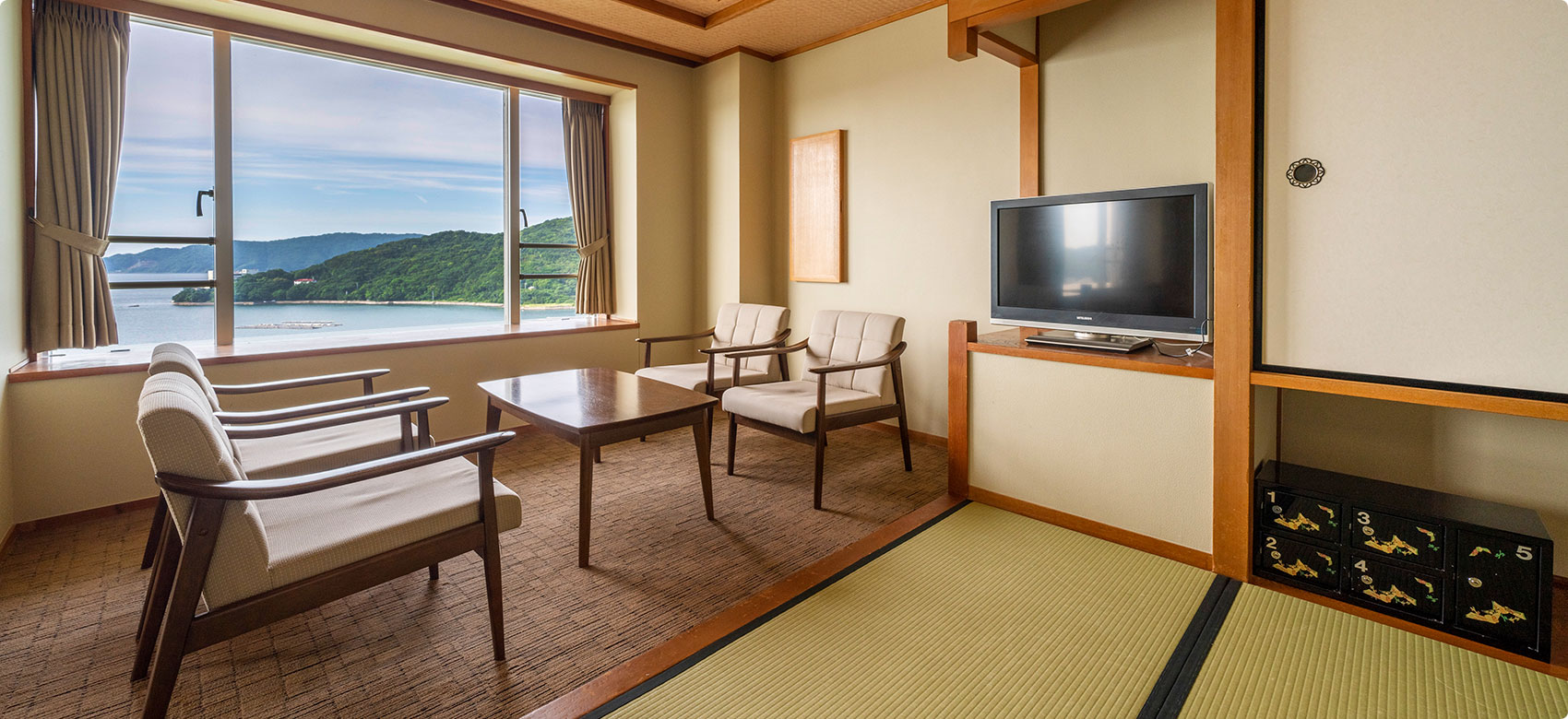 デラックスルーム